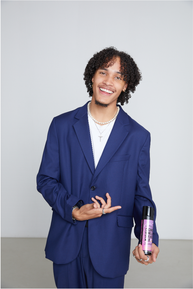 Black Model; coconut and Vanilla Hair Milk; Afro Haare; Für Teenagers; Pflege Deine lockige Haare; Afro Haare; Black curly Man; Black owned Products; creamy hair Mill for daily use; curly hair; Germany; Black Community; Black musicians; Model; 250 ML; 19,00 Euro; Black mother and Son; Black son; Black Family 